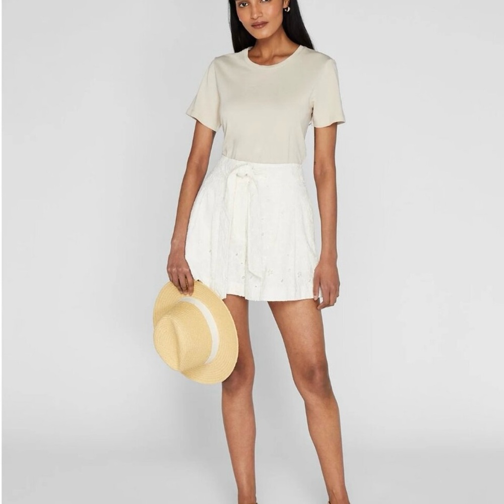 Club Monaco eyelet shorts size 10 NWT